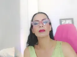 Amateur Live Sex Cam of sasha_mom