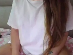 Amateur Free Live Porn of HellouKitty