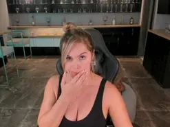 Amateur Free Porn Cam of KylaMorrison