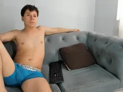 Amateur Free Porn Cam of Santiago_xxx