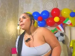 Amateur Live Sex Cam of EmilyQueenx