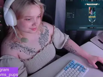 Bongacams Live Sex Cam of AlinaAdams