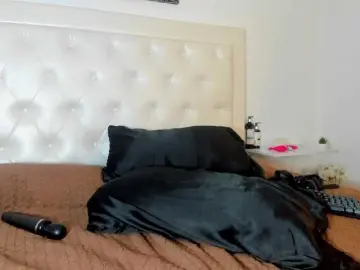 Bongacams Live Sex Cam of rouse-sexy-hotxx77