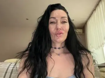 Bongacams Free Live Porn of KorolevaQween000