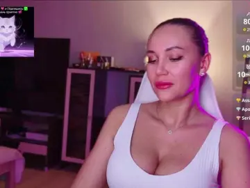 Bongacams Adult Webcam of QWEENII