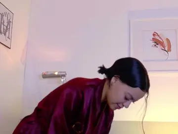 Bongacams Nude Webcam of cutepetitee