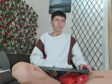 Bongacams Sex Cam of LiamBrown09