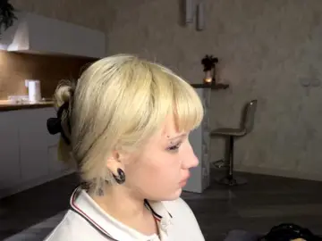 Bongacams Free Live Porn of emillema