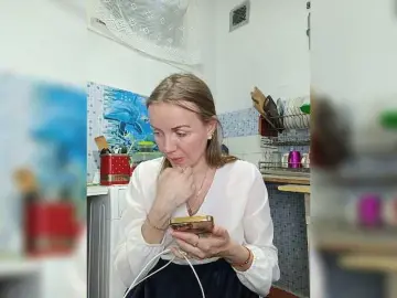 Bongacams Free Porn Cam of Alenushka888