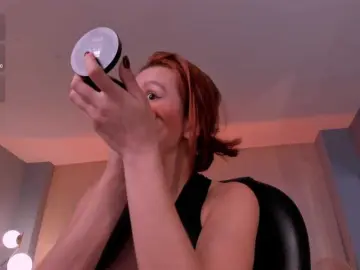 Bongacams Watch Live Sex Cams of MiaFarrell