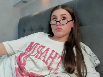 Bongacams Best Webcam of Emily-Lews