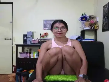 Bongacams Live Sex Cam of matureCharmi02