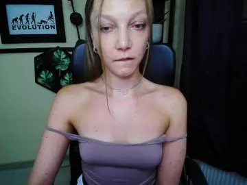 Bongacams Watch Live Sex Cams of EmillyExtasy