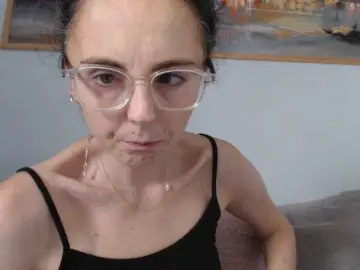 Bongacams Free Porn Cam of cleophee