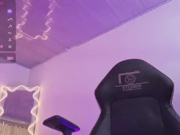 Bongacams Free Porn Cam of ZURY-TAY