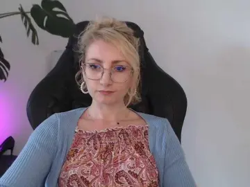 Bongacams Free Porn Cam of CinderellaMoon