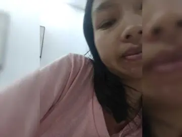 Bongacams Nude Webcam of Selinababy99