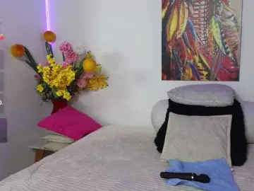 Bongacams Live Porn of LittleSky