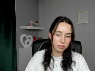Bongacams Private Sex Chat of adeleLive