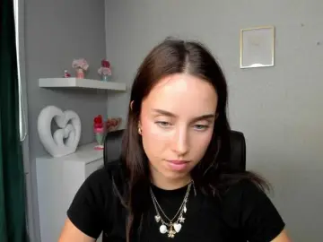 Bongacams Free Live Porn of adeleLive