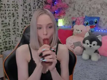 Bongacams Nude Webcam of GinaGinaLove