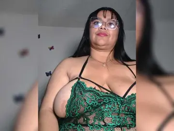 Bongacams Free Live Porn of CandyBrowm