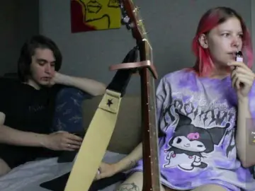 Bongacams Sex Chat of SquirtWave