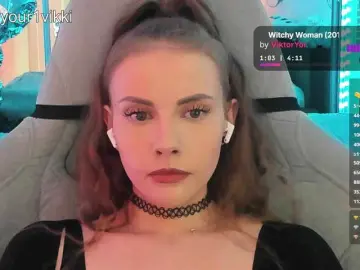 Bongacams Sex Cam of -VikkiL0vesCheese-