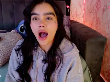 Bongacams Live Sex Cam of laurencamila1