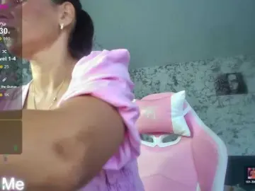 Bongacams Sex Cam of AwesomeGirlll