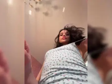 Bongacams Live Sex Cam of enchantressss