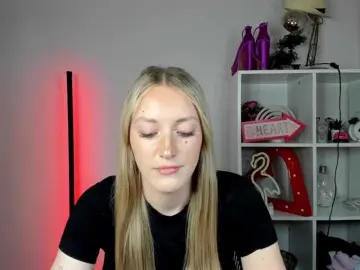 Bongacams Free Live Porn of EvelynBlond