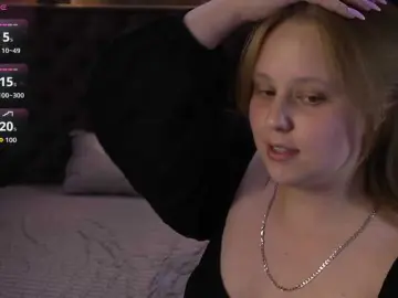 Bongacams Watch Live Sex Cams of CrystallPaws