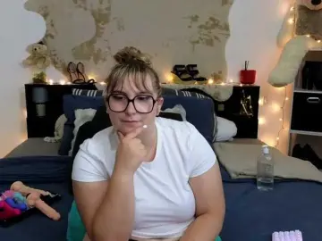 Bongacams Nude Webcam of ElvinnaLaFrancaise