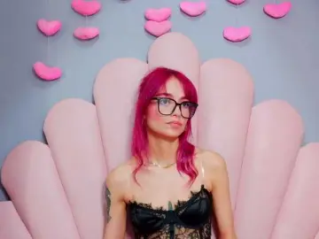 Bongacams Adult Video Chat of LUCYMILLER