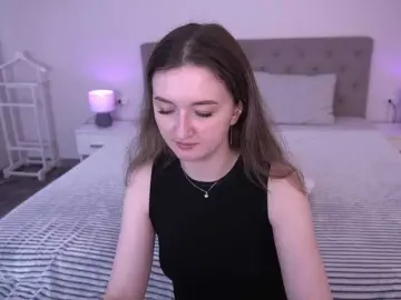 Bongacams Free Porn Cam of CyrenaLuxe