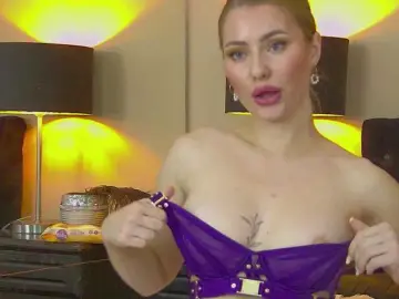 Bongacams Sex Cam of MisshaNight