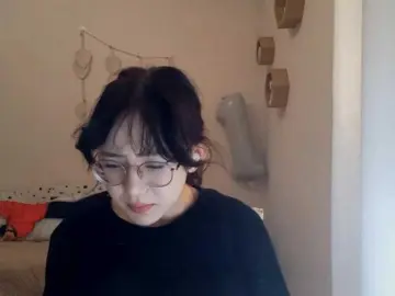 Bongacams Free Live Porn of MyrleHenggeler