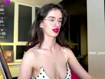 Bongacams Watch Live Sex Cams of SweetieTati