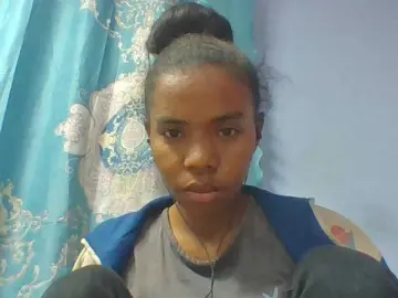 Bongacams Free Live Porn of Emelie1a