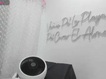 Bongacams Nude Webcam of brillit-squirt