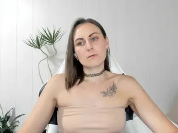 Bongacams Watch Live Sex Cams of Kiza9