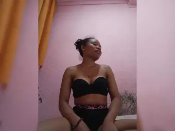 Bongacams Nude Webcam of Luicia