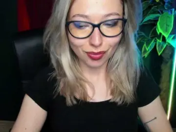 Bongacams Free Porn Cam of xxHeidiLove