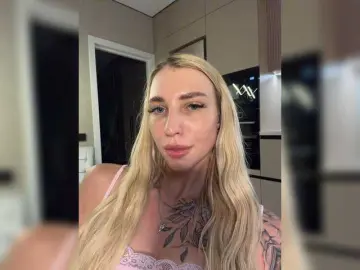 Bongacams Free Porn Cam of EwaBrown