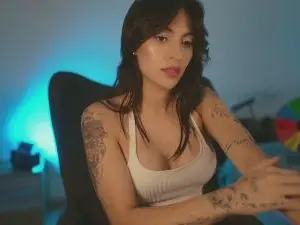 Cam4 Live Porn of rossaquenn
