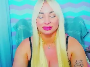 Cam4 Live Sex of LuxuriaBabe