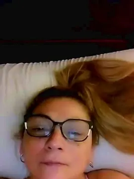 Cam4 Private Sex Chat of milfsexy1