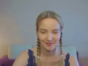 Cam4 Best Webcam of MitzieParonto