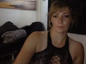 Cam4 Free Live Porn of Lustyboots77
